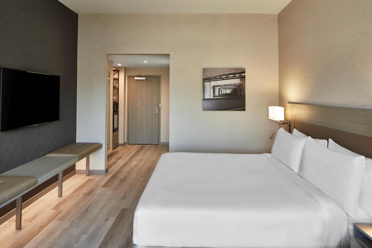 Ac Hotel By Marriott Durham Duke University Экстерьер фото