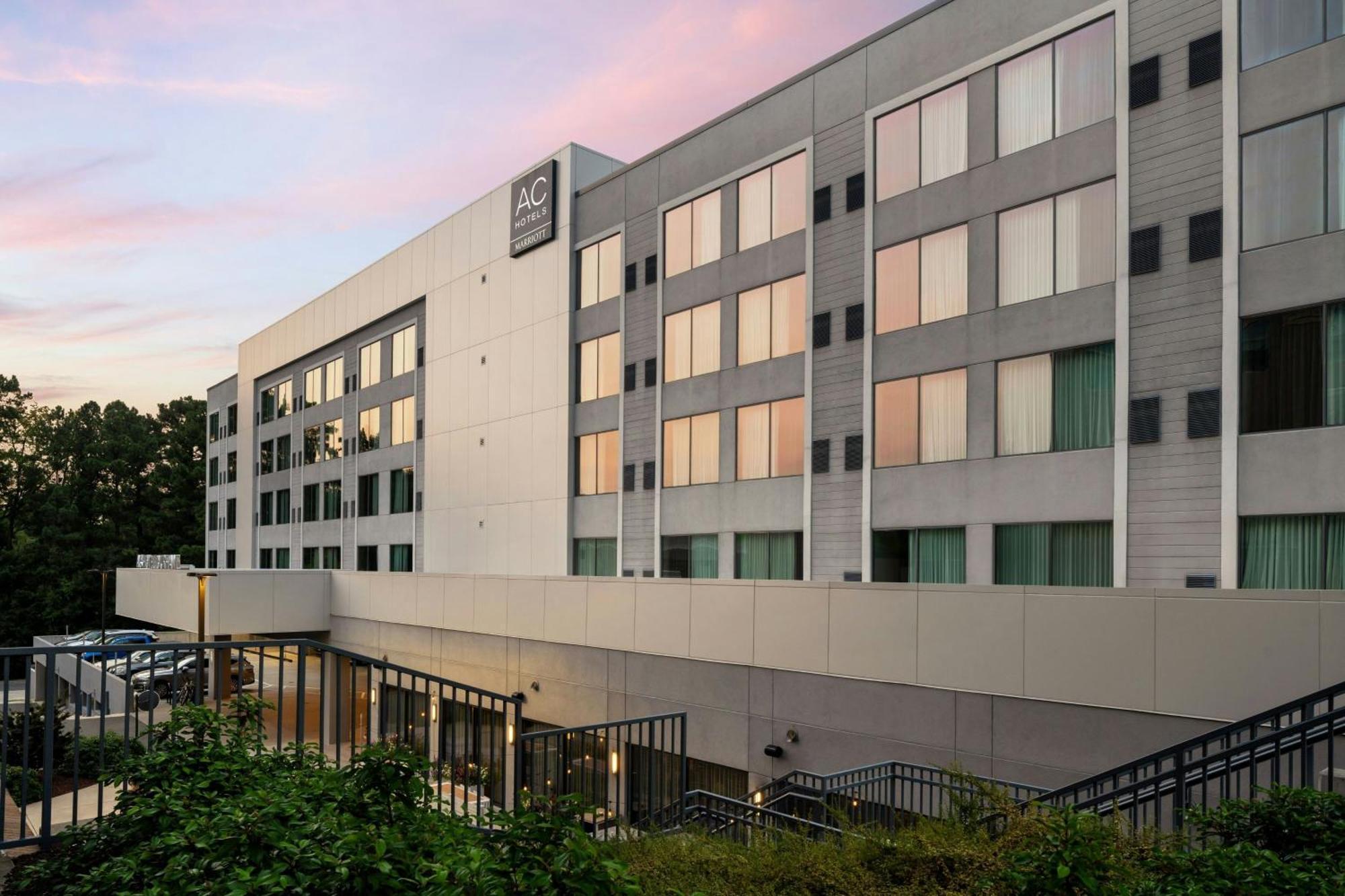 Ac Hotel By Marriott Durham Duke University Экстерьер фото
